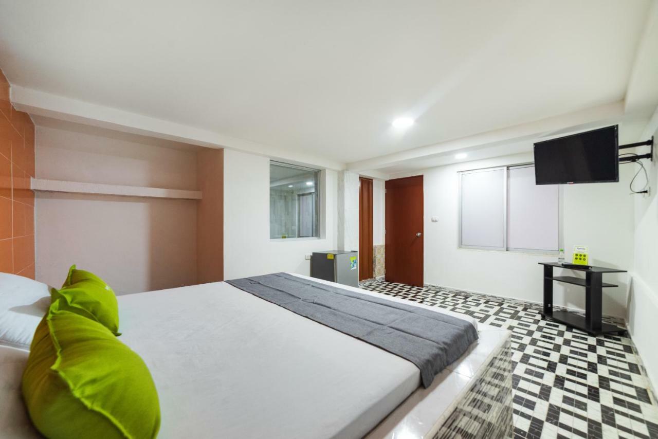 Ayenda 1122 Victoria Hotel Pereira Bagian luar foto